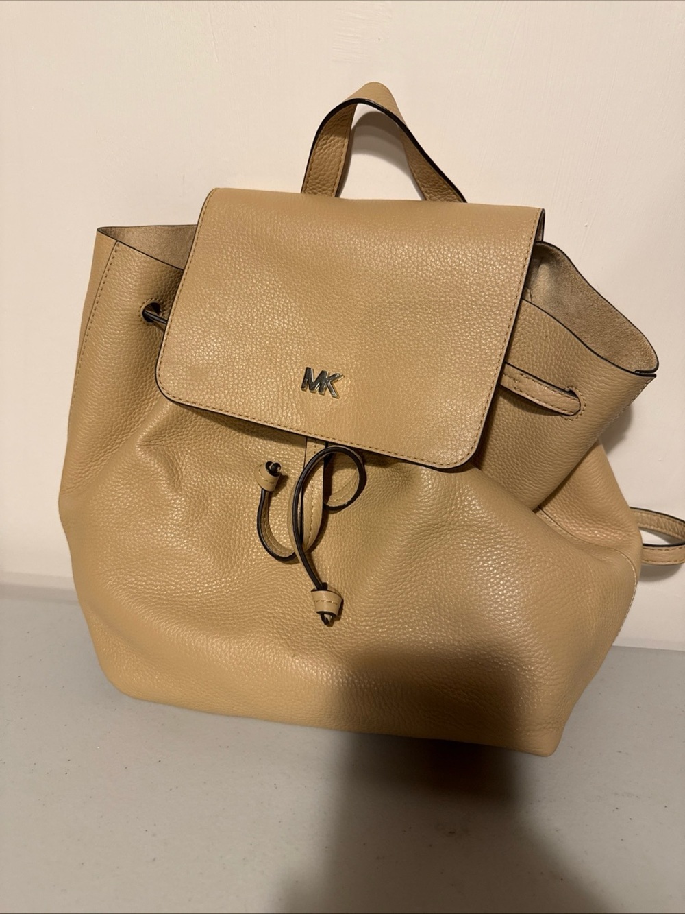 MICHAEL KORS Junie Medium Pebbled Leather Backpack Butternut - Picture 3 of 13